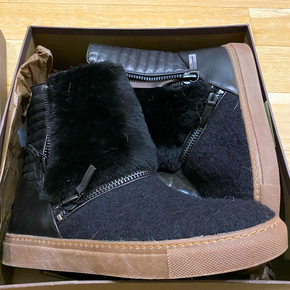 Elie Tahari Booties